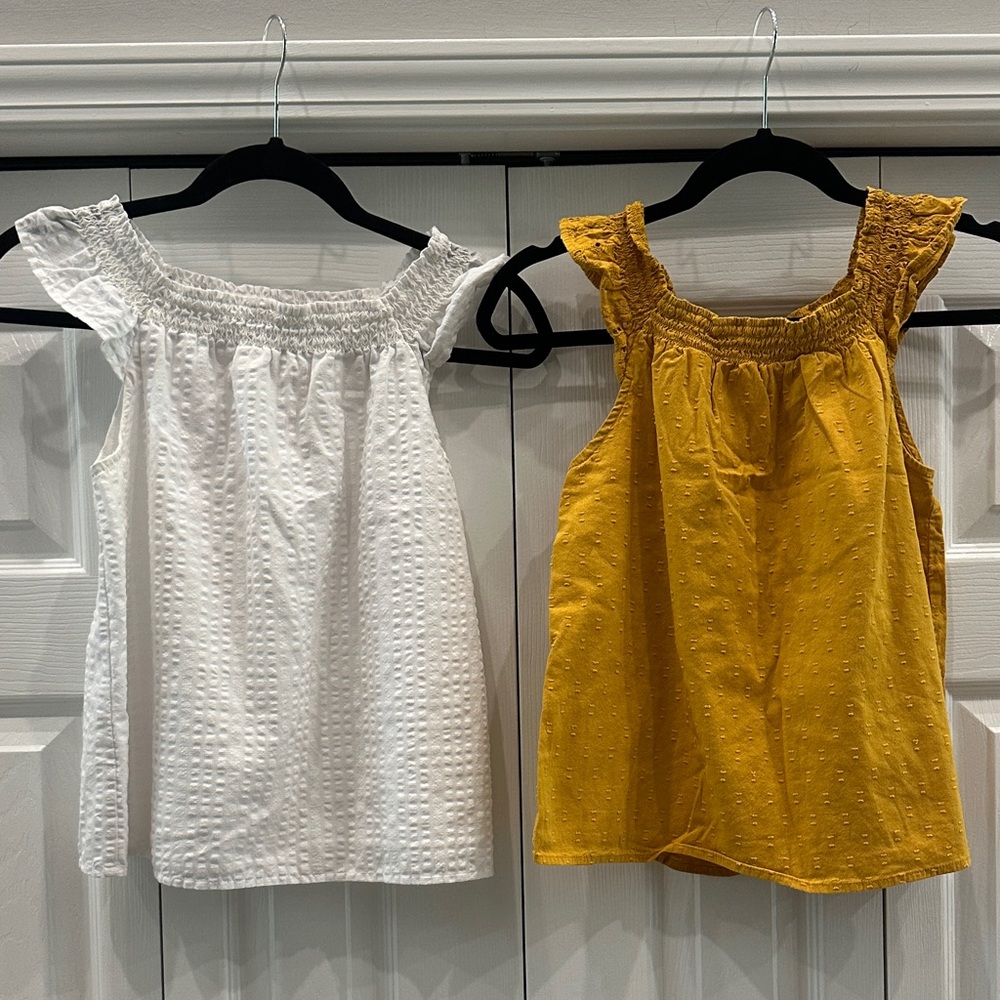 Old Navy White Textured Sleeveless Top Set of 2